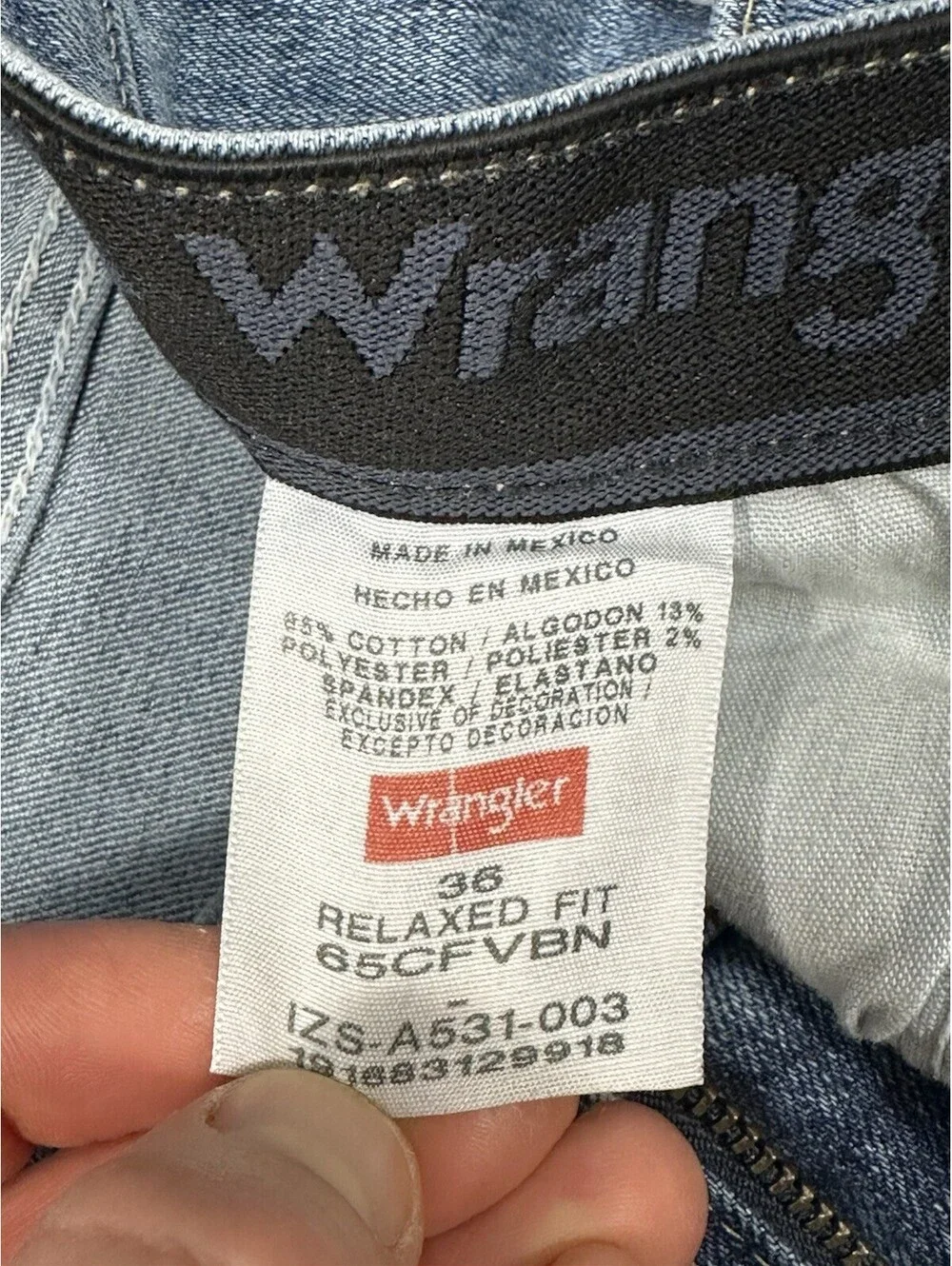 Wrangler Men’s Denim Shorts Size 36 Relaxed Fit Blue Cutoff Frayed Hem